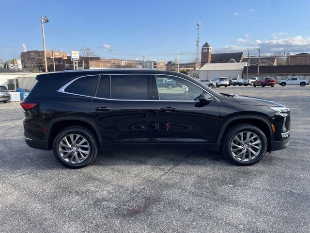 Used 2025 Buick Enclave Preferred image 4