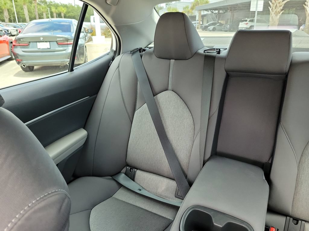 Used 2022 Toyota Camry LE FWD image 12