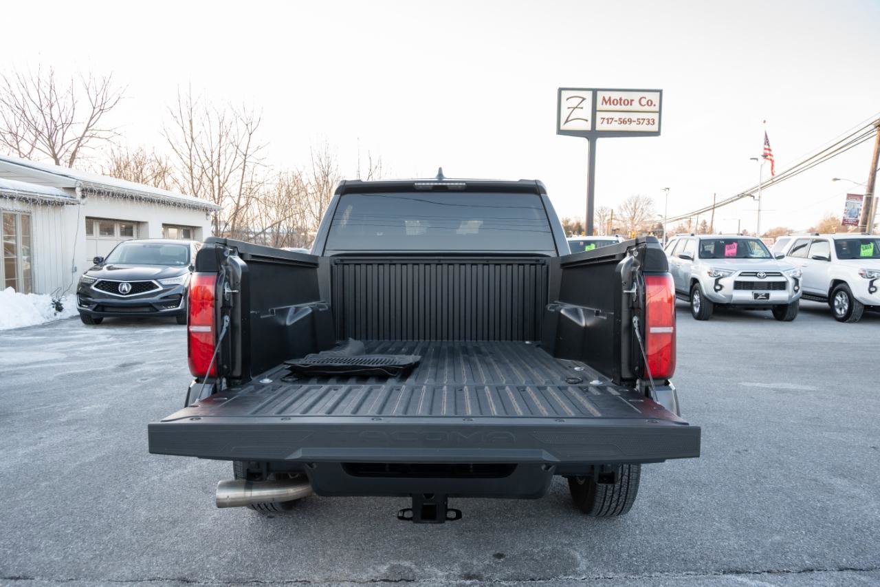 Used 2024 Toyota Tacoma SR5 RWD image 10