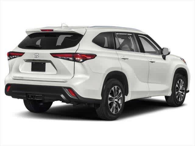 Used 2021 Toyota Highlander XLE FWD image 3