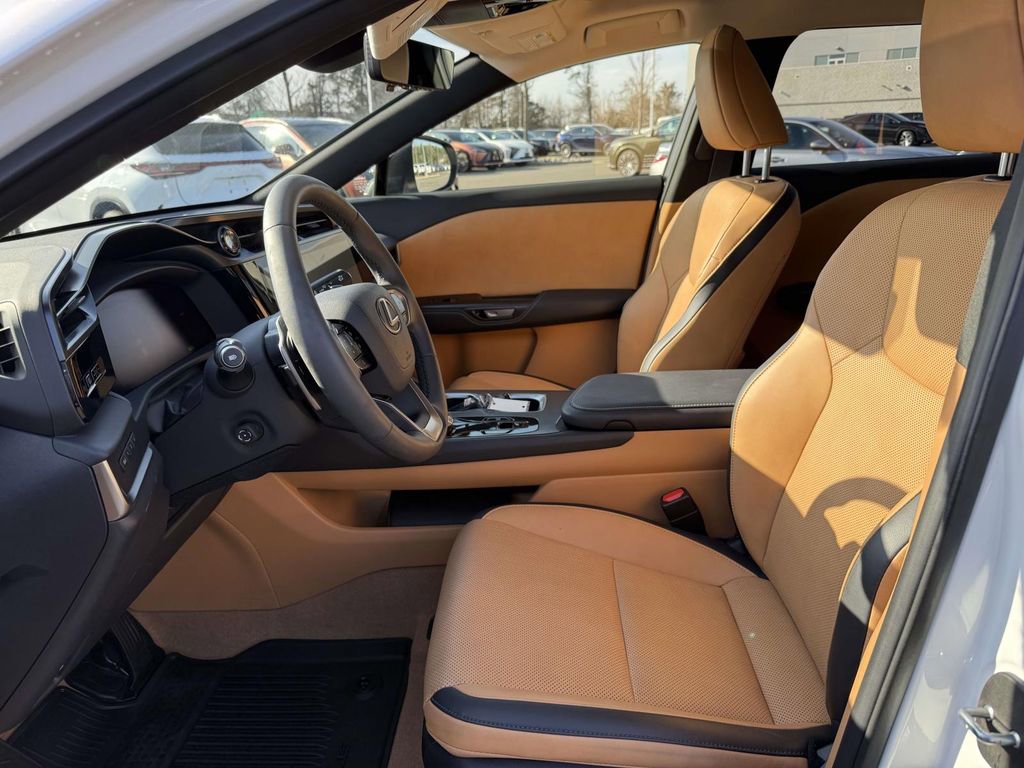 Used 2025 Lexus RZ 450e image 14