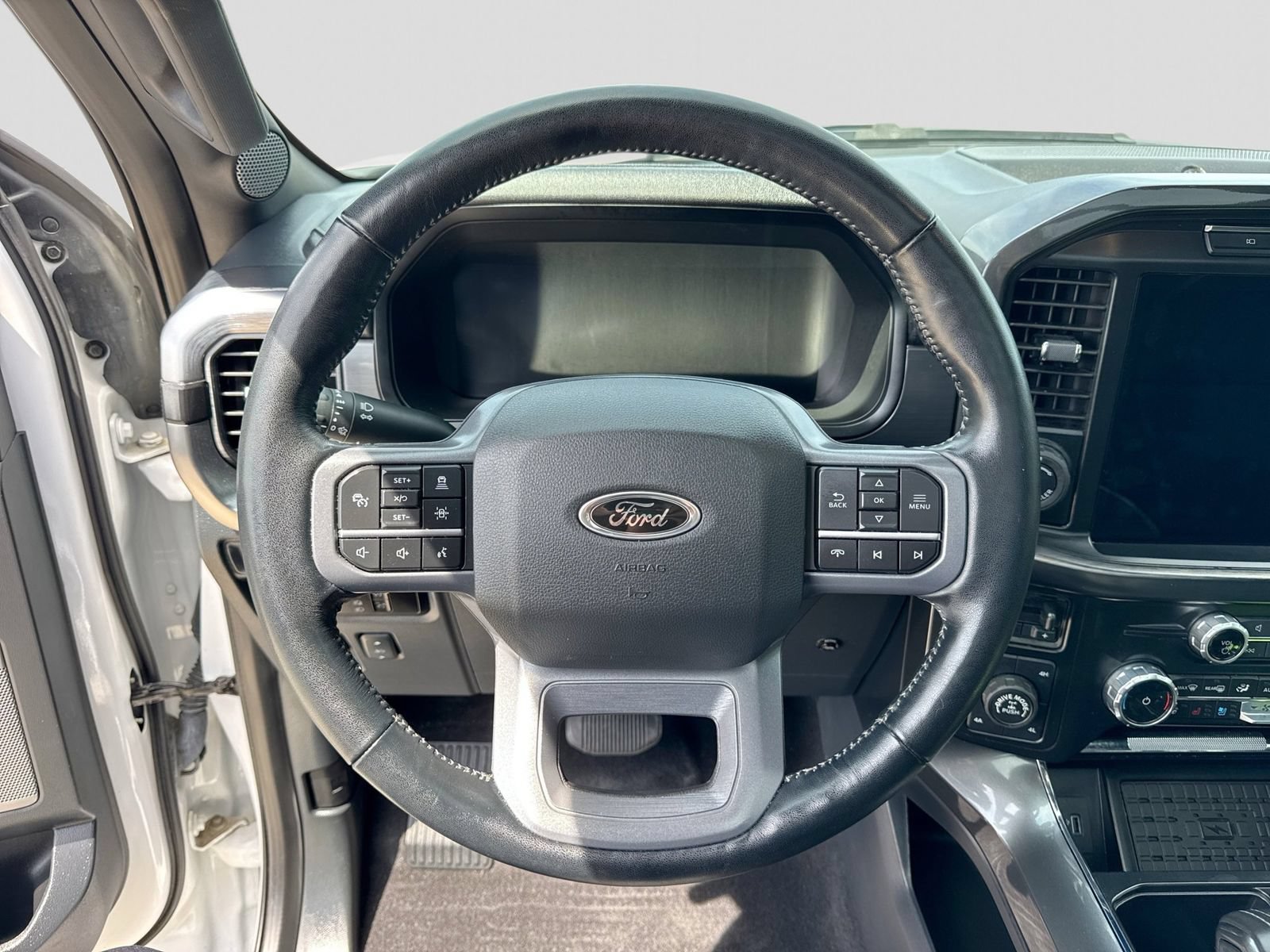 Certified 2023 Ford F150 Lariat w/ Equipment Group 502A High AWD/4WD image 28