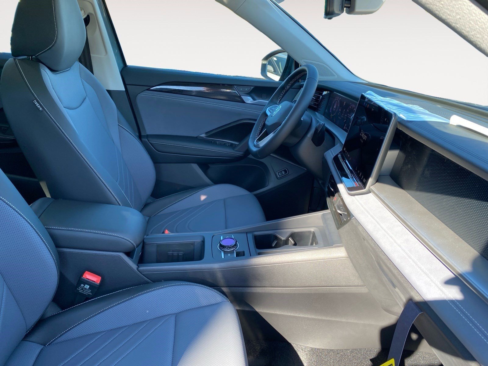 New 2026 Volkswagen Tiguan SE AWD/4WD image 19