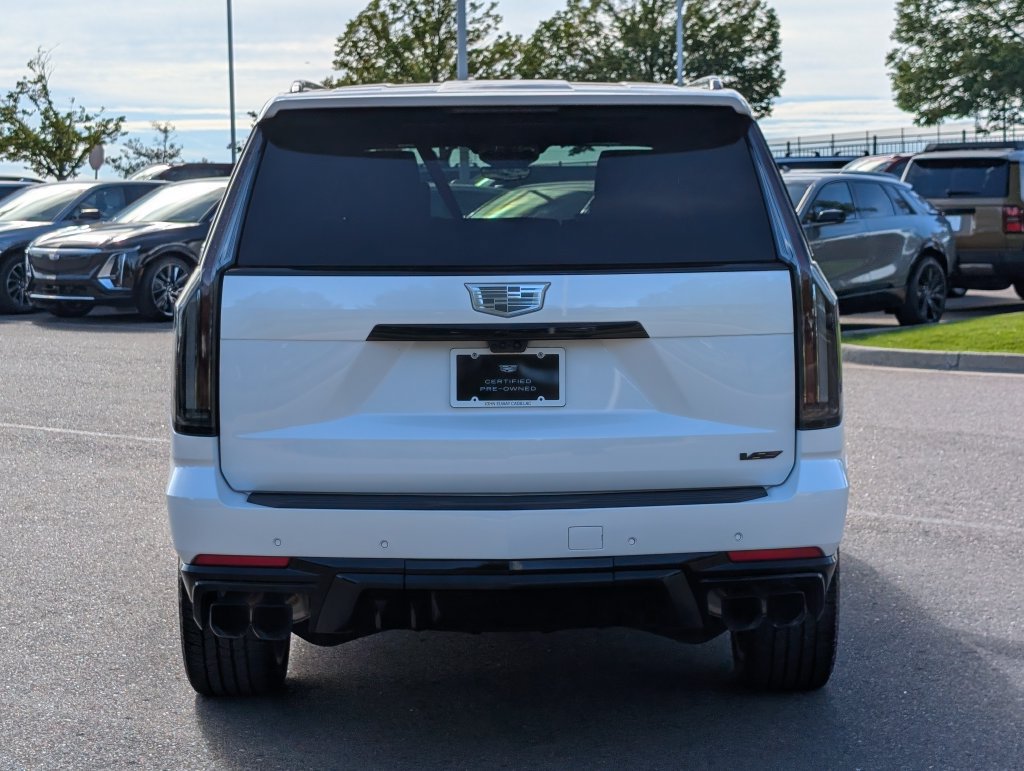 Certified 2025 Cadillac Escalade ESV V AWD/4WD image 4