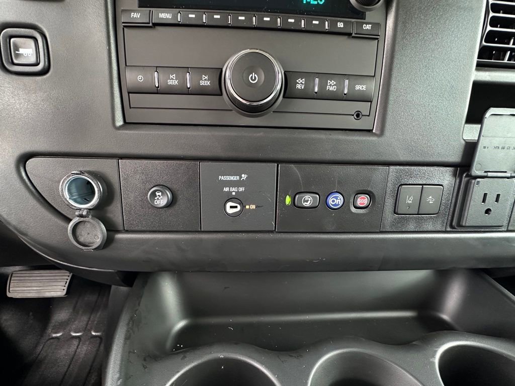 New 2025 GMC Savana 2500 w/ Driver Convenience Package RWD image 17