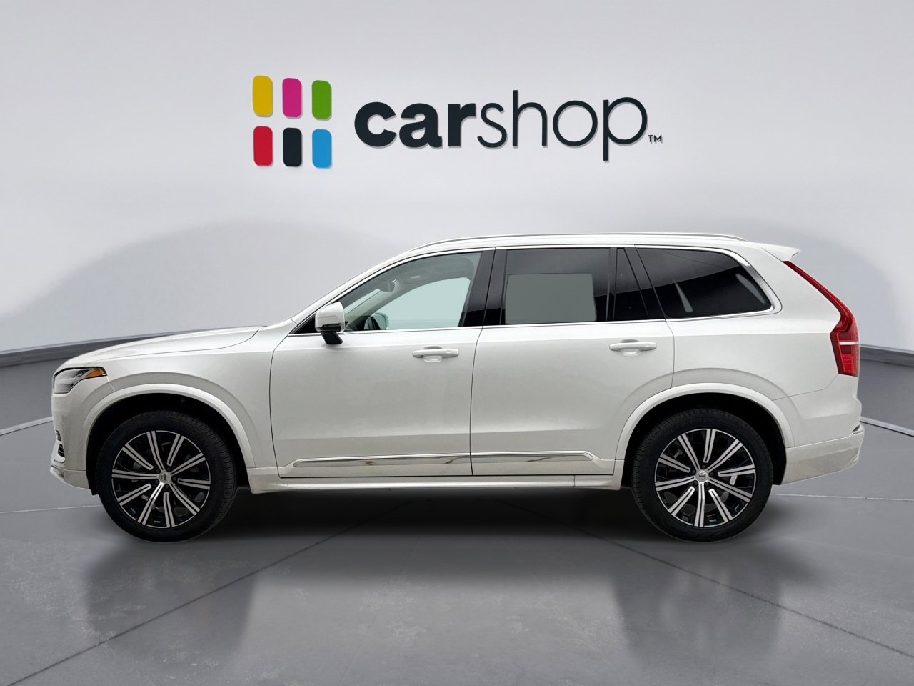 Used 2025 Volvo XC90 B5 Core image 2
