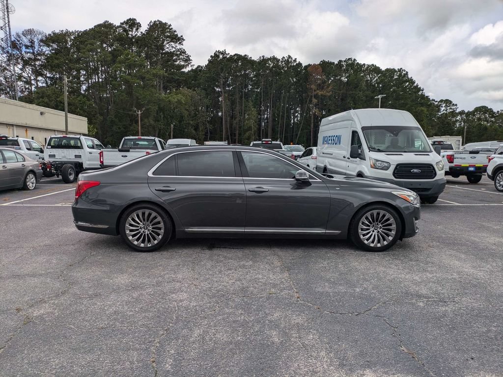 Used 2019 Genesis G90 5.0 Ultimate RWD image 3