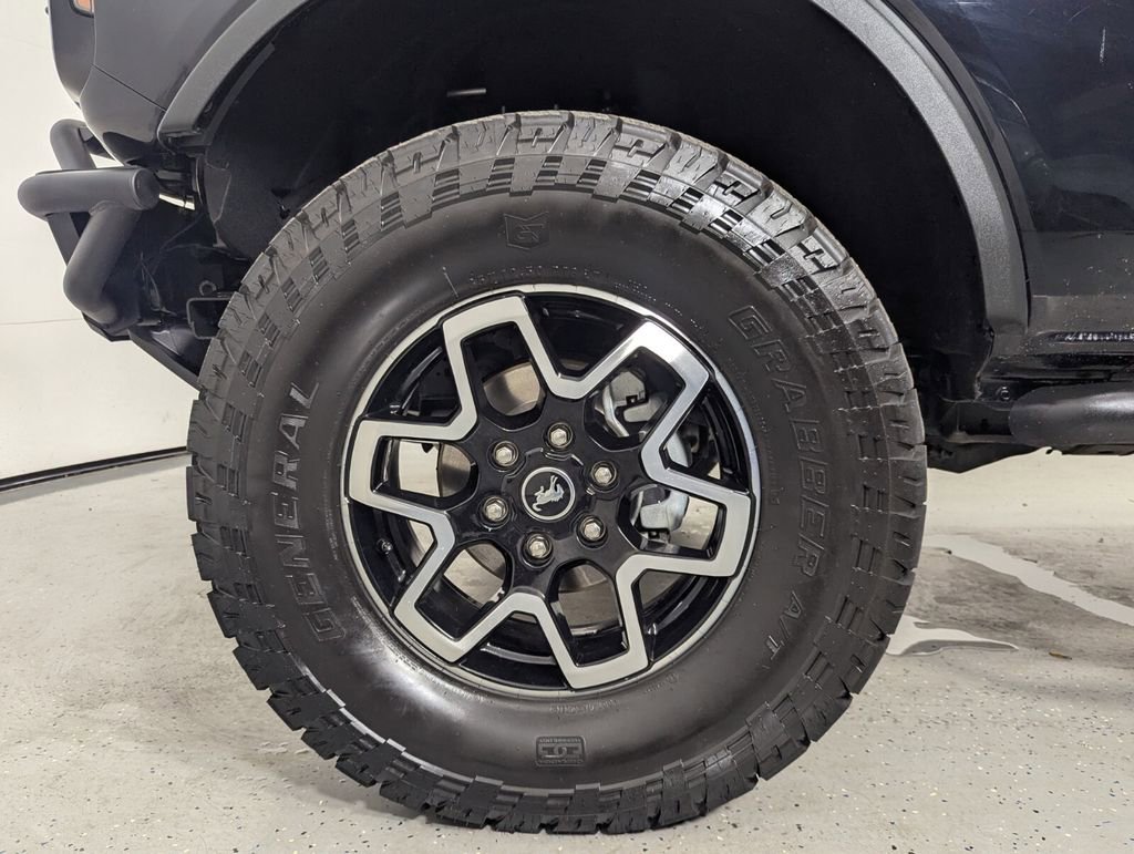 Used 2023 Ford Bronco 4-Door image 9