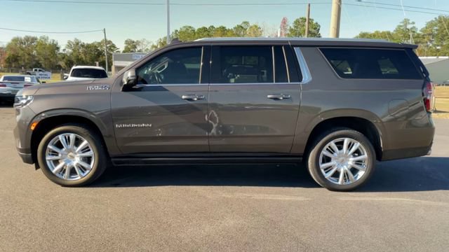 Used 2021 Chevrolet Suburban High Country w/ Premium Package RWD image 5
