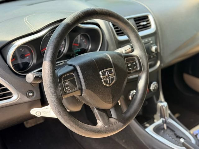 Used 2012 Dodge Avenger SE FWD image 7