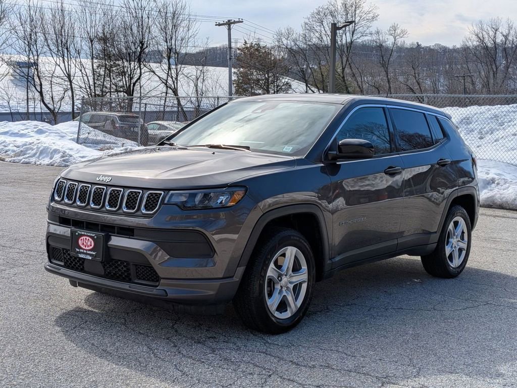 Used 2023 Jeep Compass Sport image 8