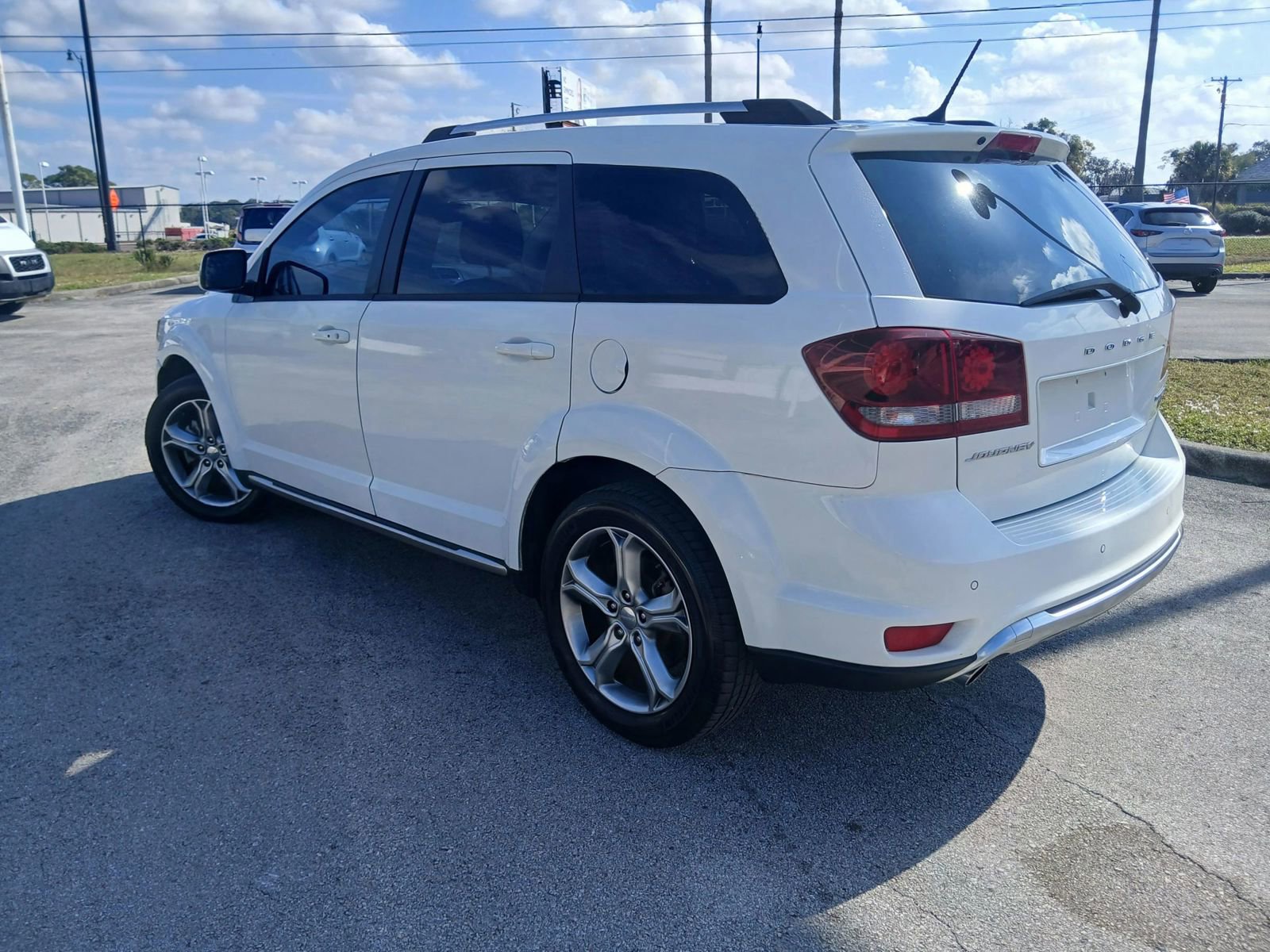 Used 2017 Dodge Journey Crossroad image 4