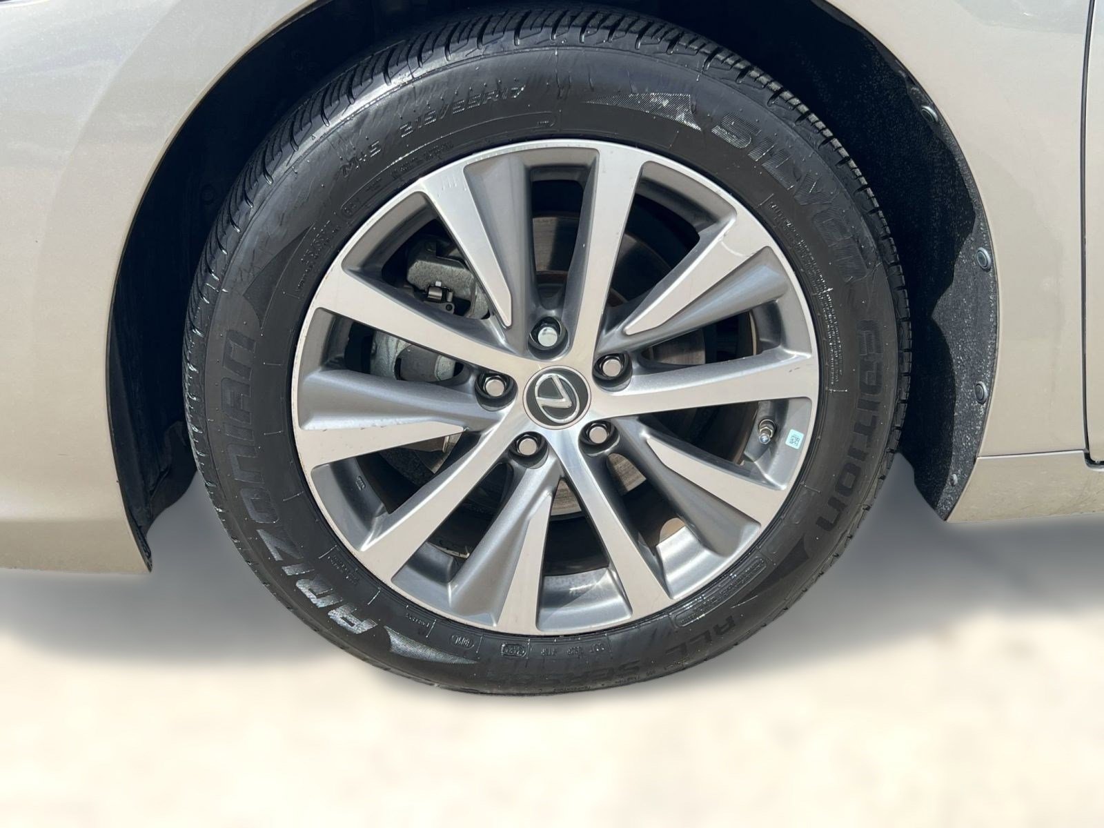 Used 2020 Lexus ES 300h w/ Accessory Package image 11