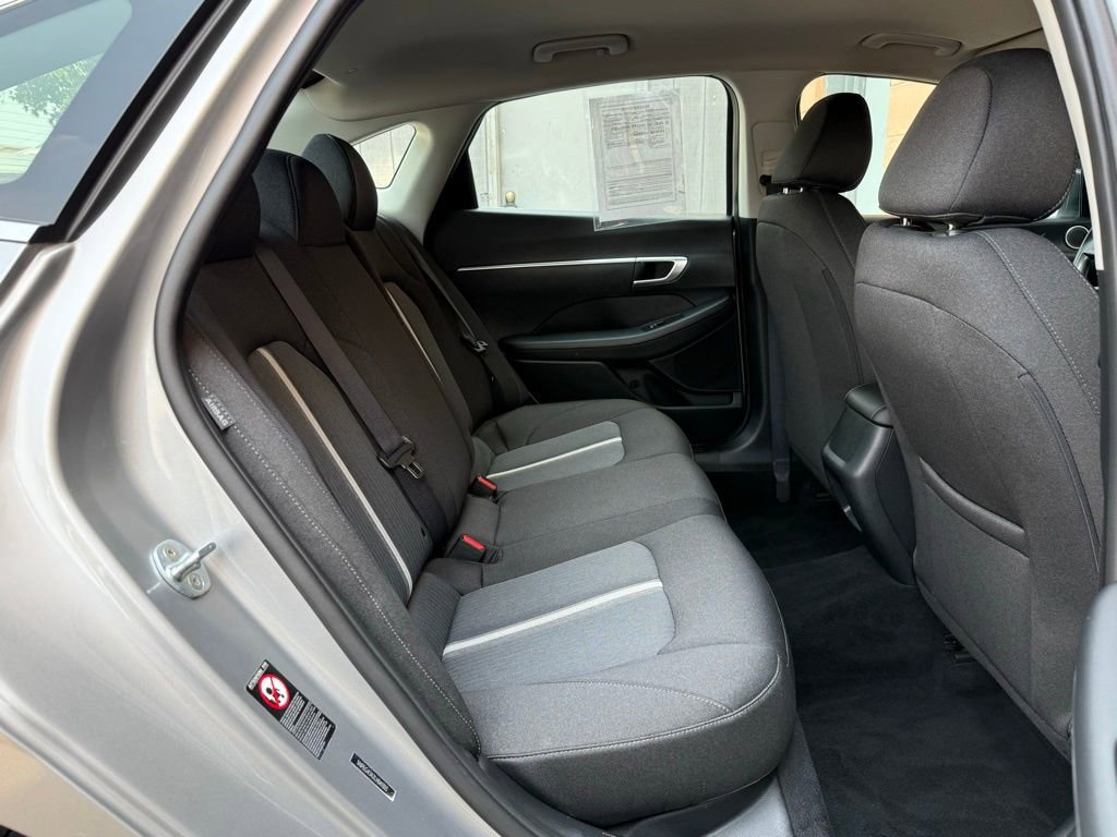 Used 2020 Hyundai Sonata SE w/ Winter Weather Package FWD image 17