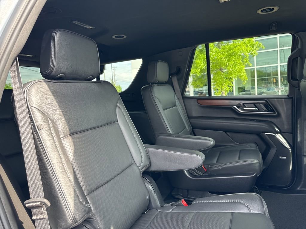 Used 2025 GMC Yukon Denali AWD/4WD image 24