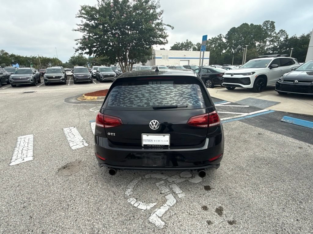 Used 2018 Volkswagen GTI SE FWD image 9