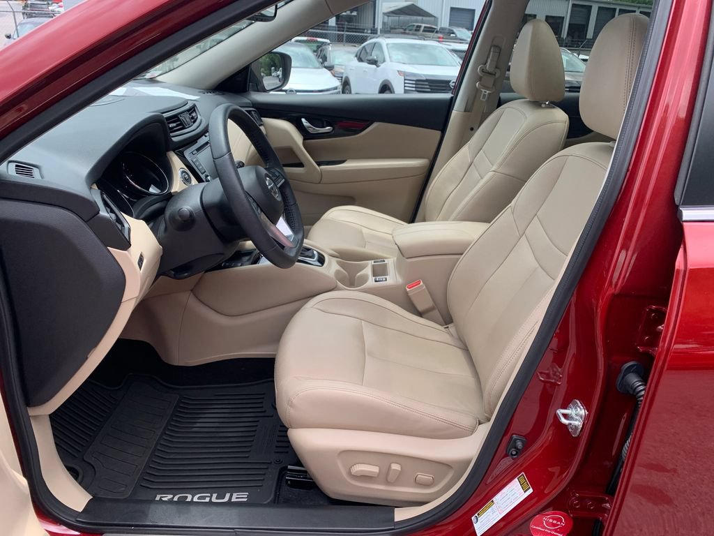 Used 2020 Nissan Rogue SL w/ Premium Package FWD image 18