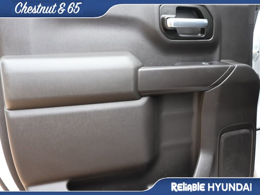 Used 2020 Chevrolet Silverado 1500 Custom w/ Custom Value Package image 17