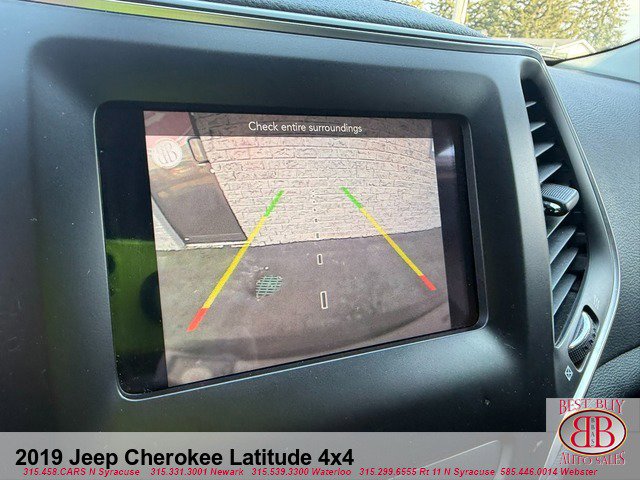Used 2019 Jeep Cherokee Latitude Plus AWD/4WD image 23