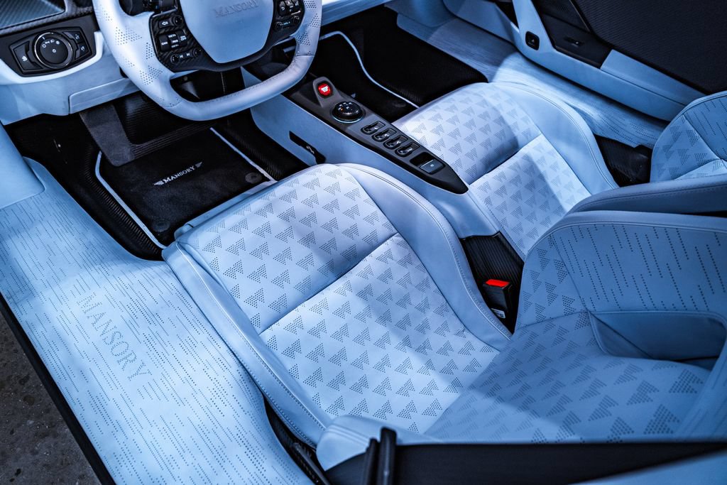 Used 2018 Ford GT RWD image 5