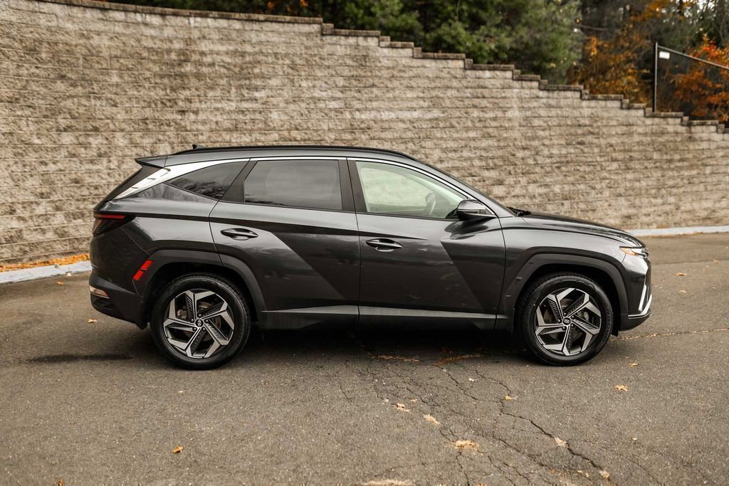 Used 2022 Hyundai Tucson SEL w/ Convenience Package image 3