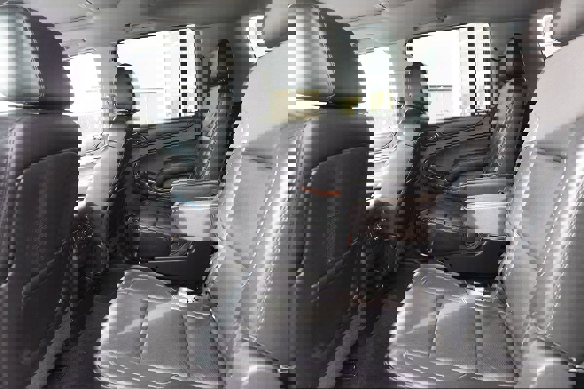 Used 2015 Chevrolet Suburban LTZ image 20