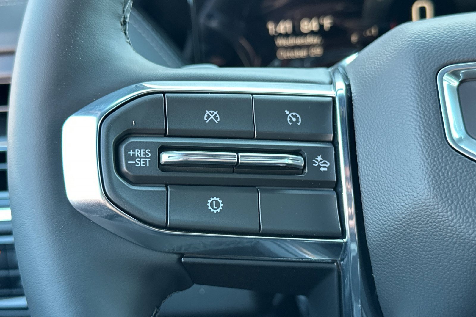 New 2026 GMC Yukon XL Denali image 25