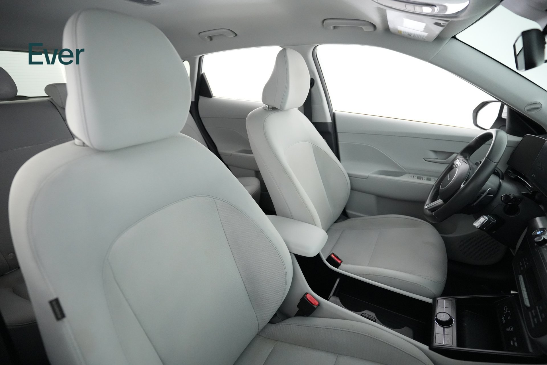 Used 2024 Hyundai Kona SEL FWD image 23
