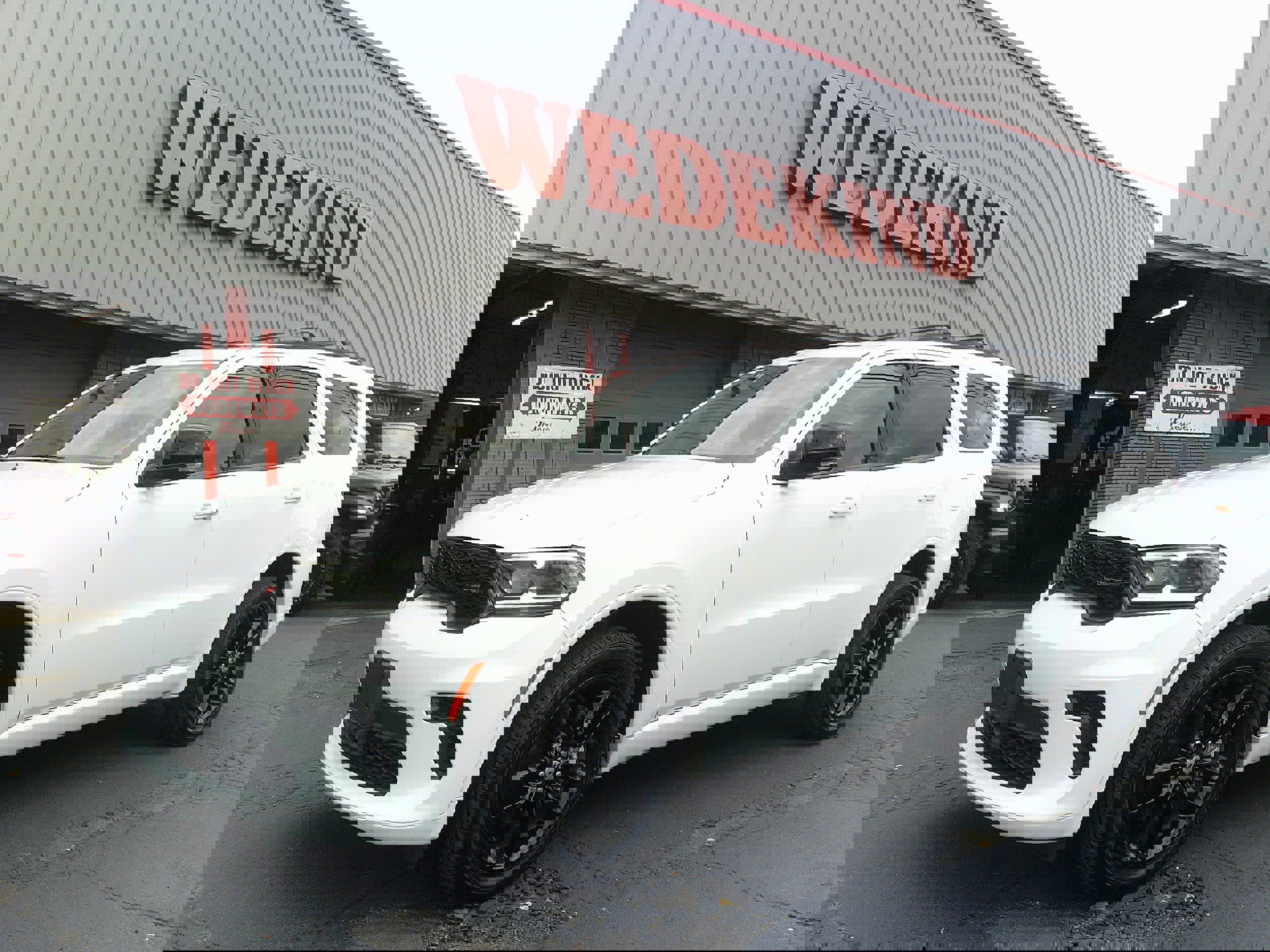 Used 2024 Dodge Durango GT image 2
