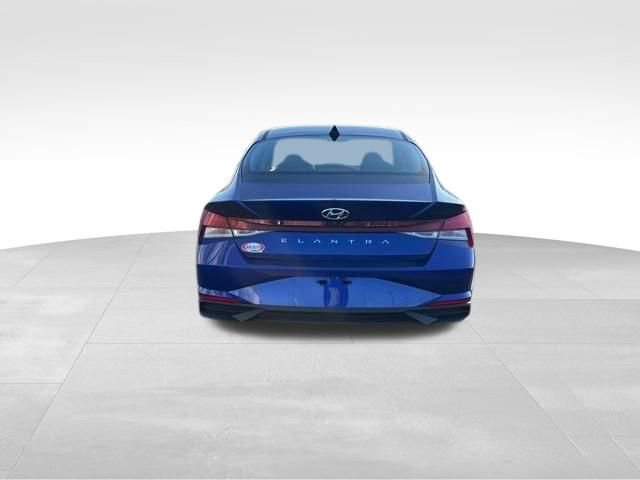 Used 2023 Hyundai Elantra SEL FWD image 6