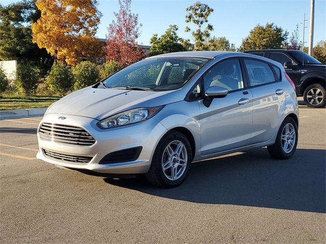Used 2017 Ford Fiesta SE image 2