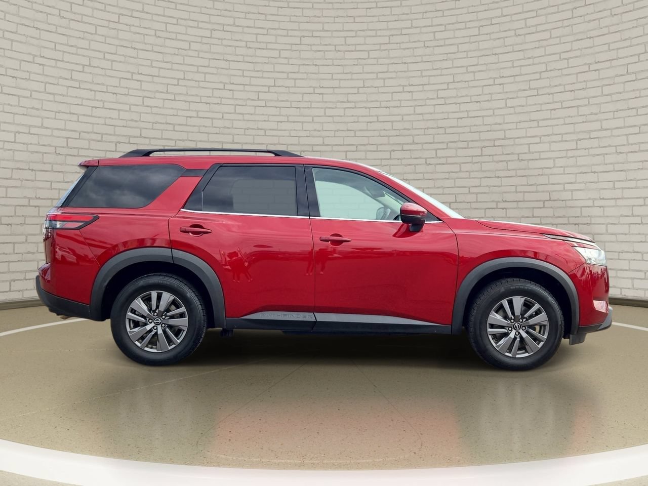 Certified 2024 Nissan Pathfinder SV FWD image 4