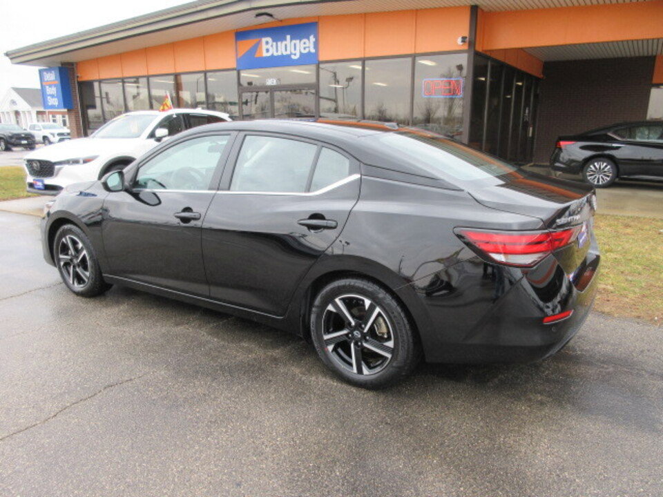 Used 2024 Nissan Sentra SV FWD image 3