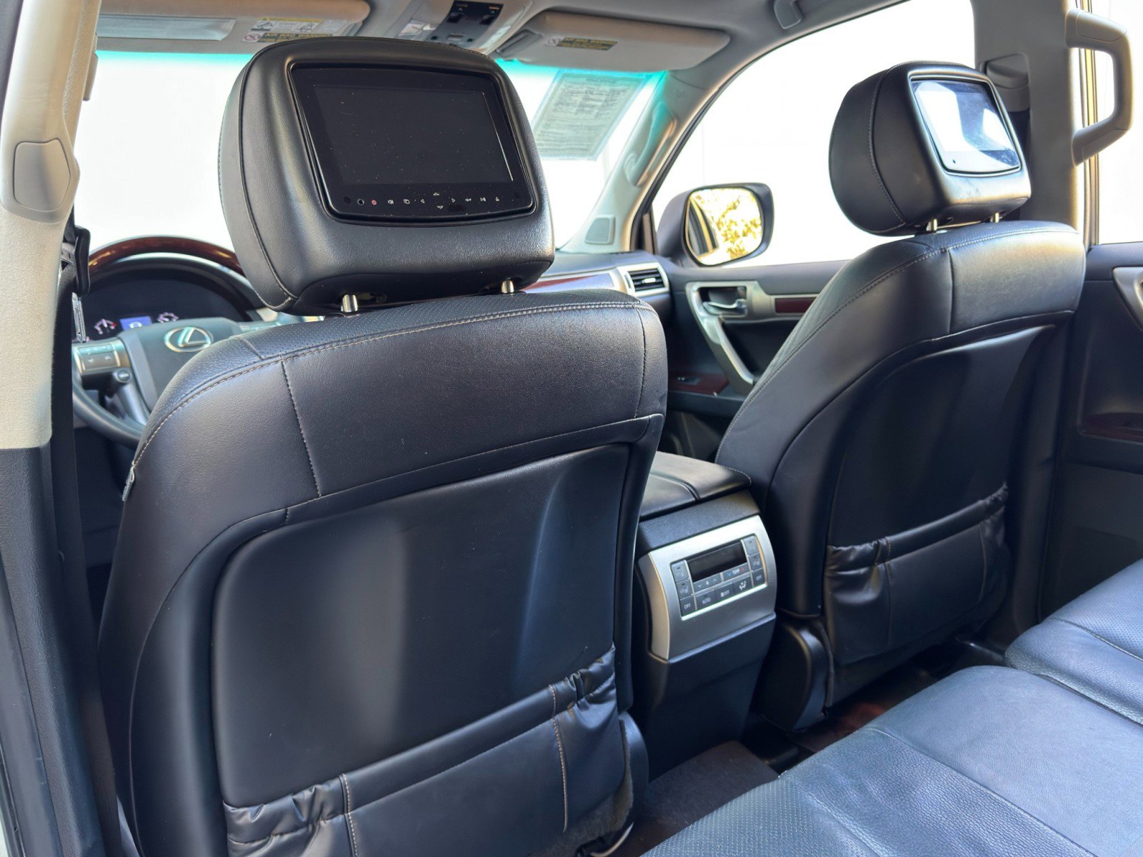 Used 2014 Lexus GX 460 image 36