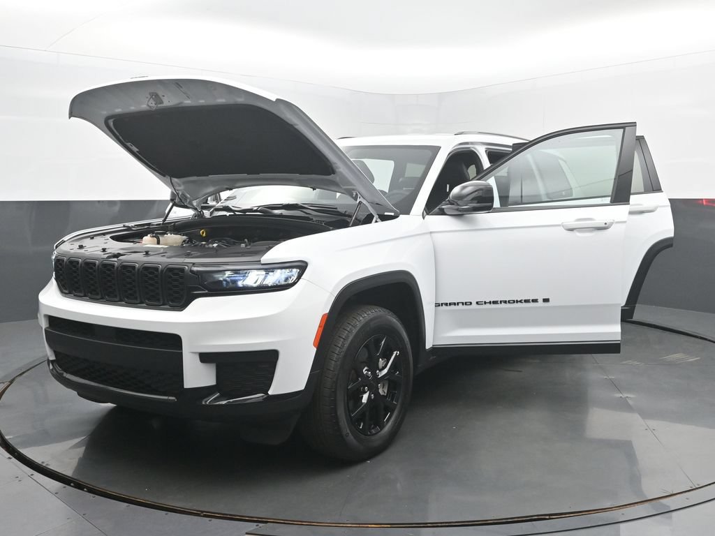 Used 2025 Jeep Grand Cherokee L Laredo AWD/4WD image 62