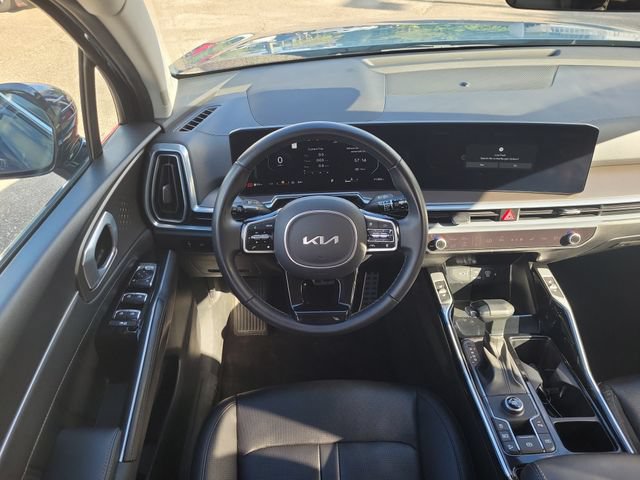 Used 2024 Kia Sorento SX FWD image 11