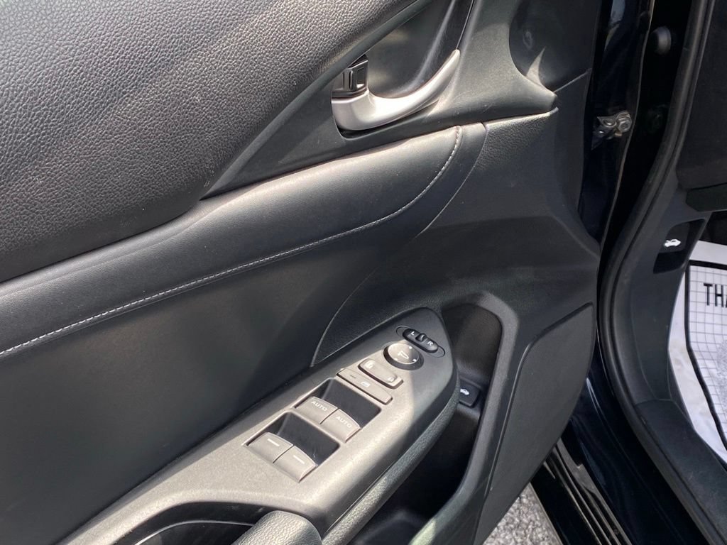 Used 2022 Honda Insight Touring image 10
