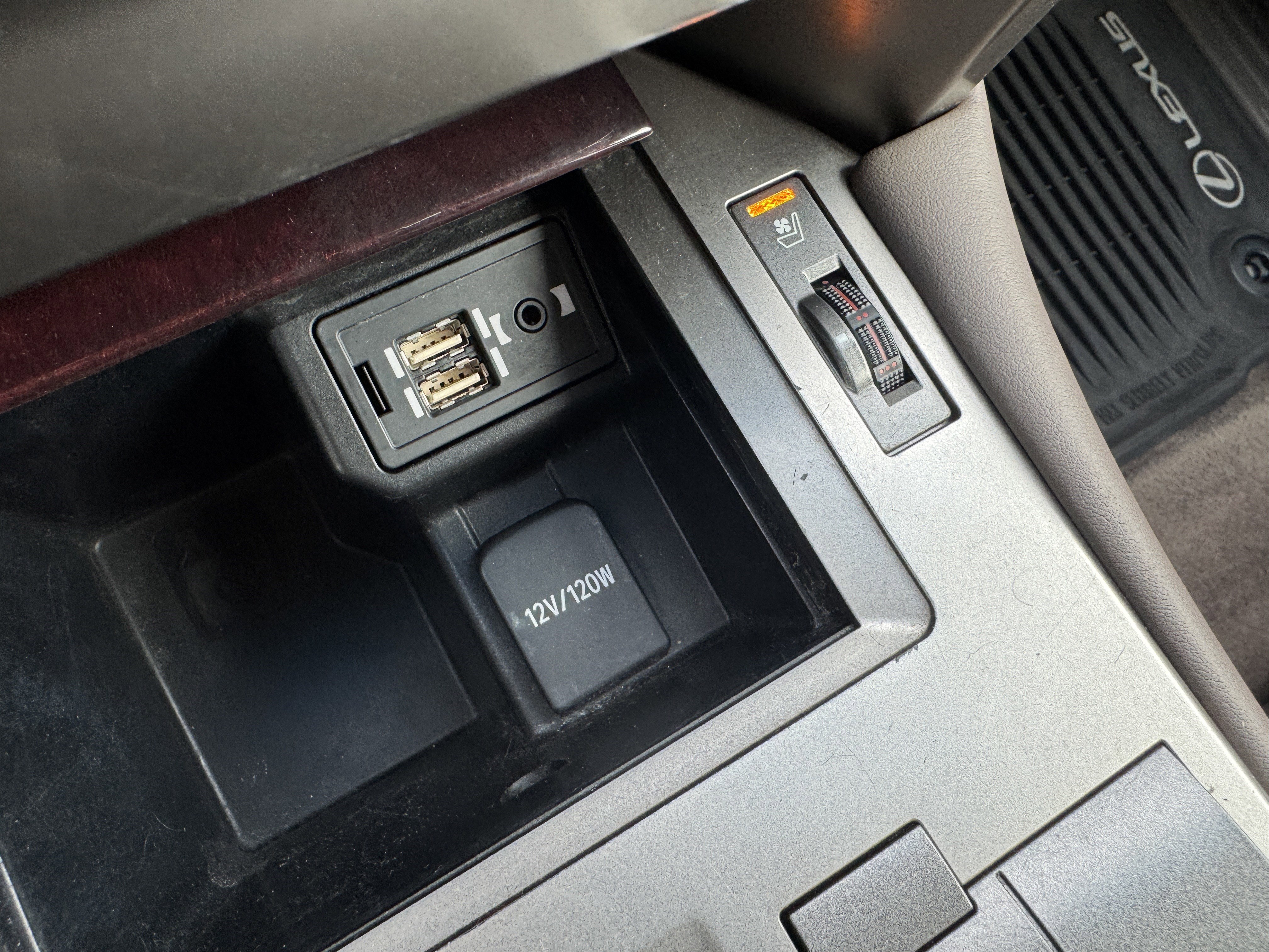 Used 2015 Lexus GX 460 w/ Premium Package image 31