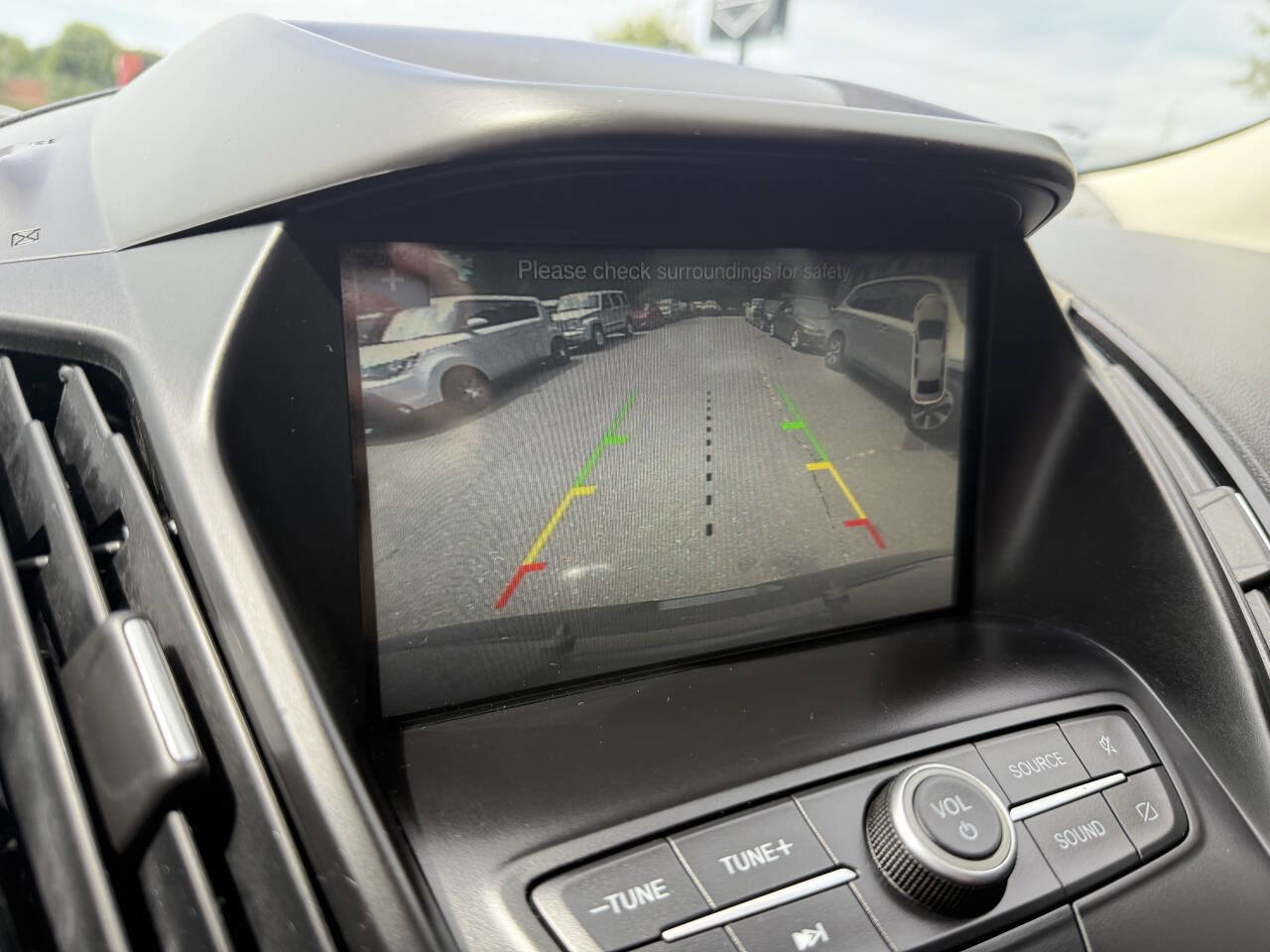 Used 2019 Ford Escape SEL image 21
