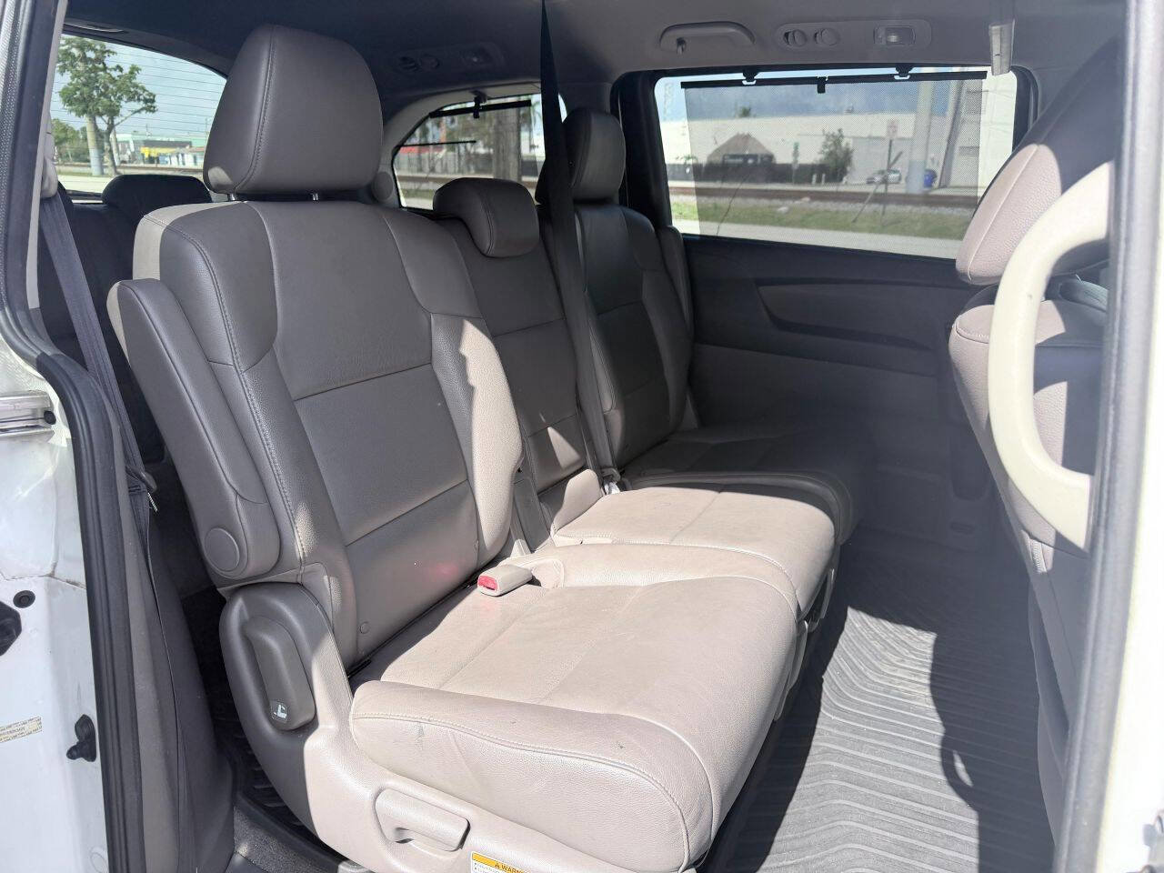 Used 2014 Honda Odyssey Touring Elite image 19