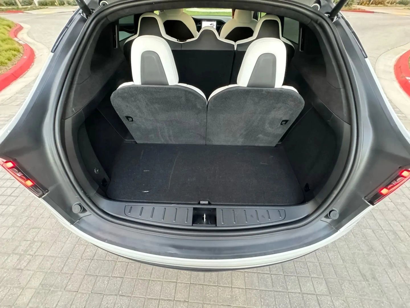 Used 2020 Tesla Model X Long Range AWD/4WD image 57