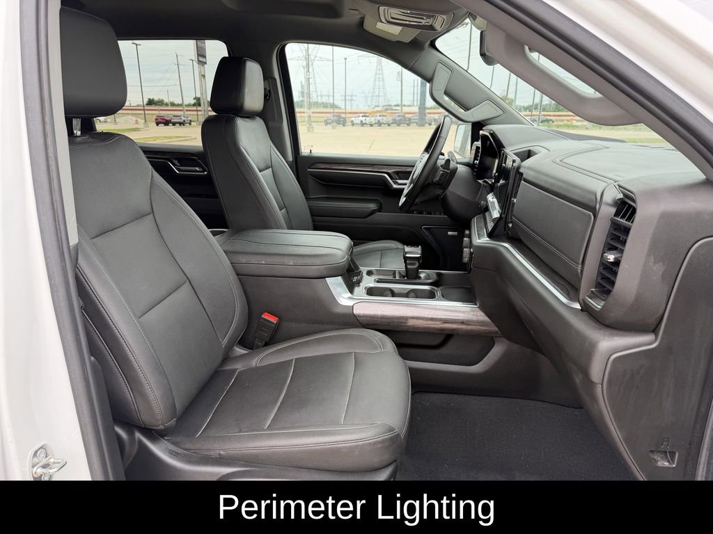 Used 2023 Chevrolet Silverado 1500 LTZ AWD/4WD image 34