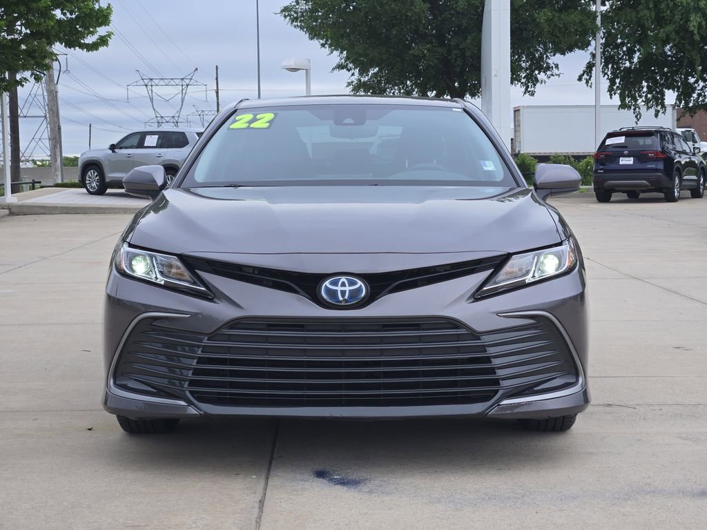 Used 2022 Toyota Camry LE FWD image 2