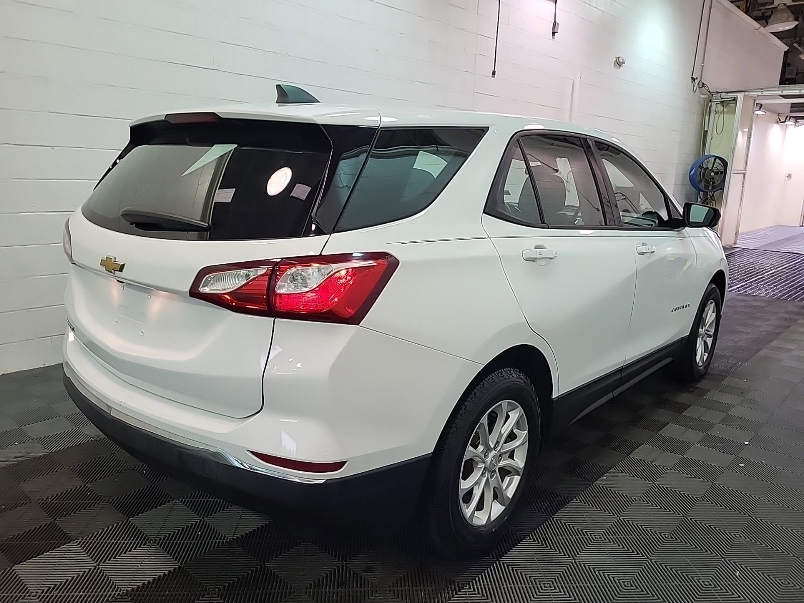 Used 2018 Chevrolet Equinox LS image 5