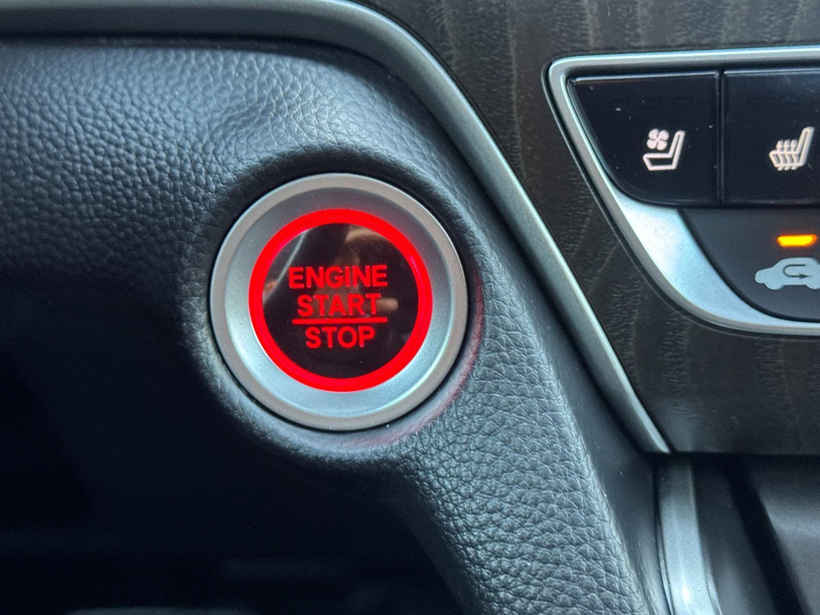 Used 2018 Honda Accord Touring image 25