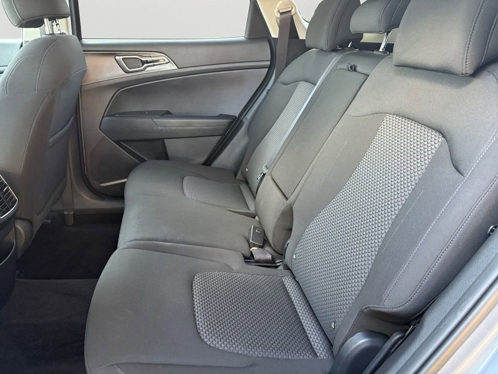 Used 2025 Kia Sportage LX image 14