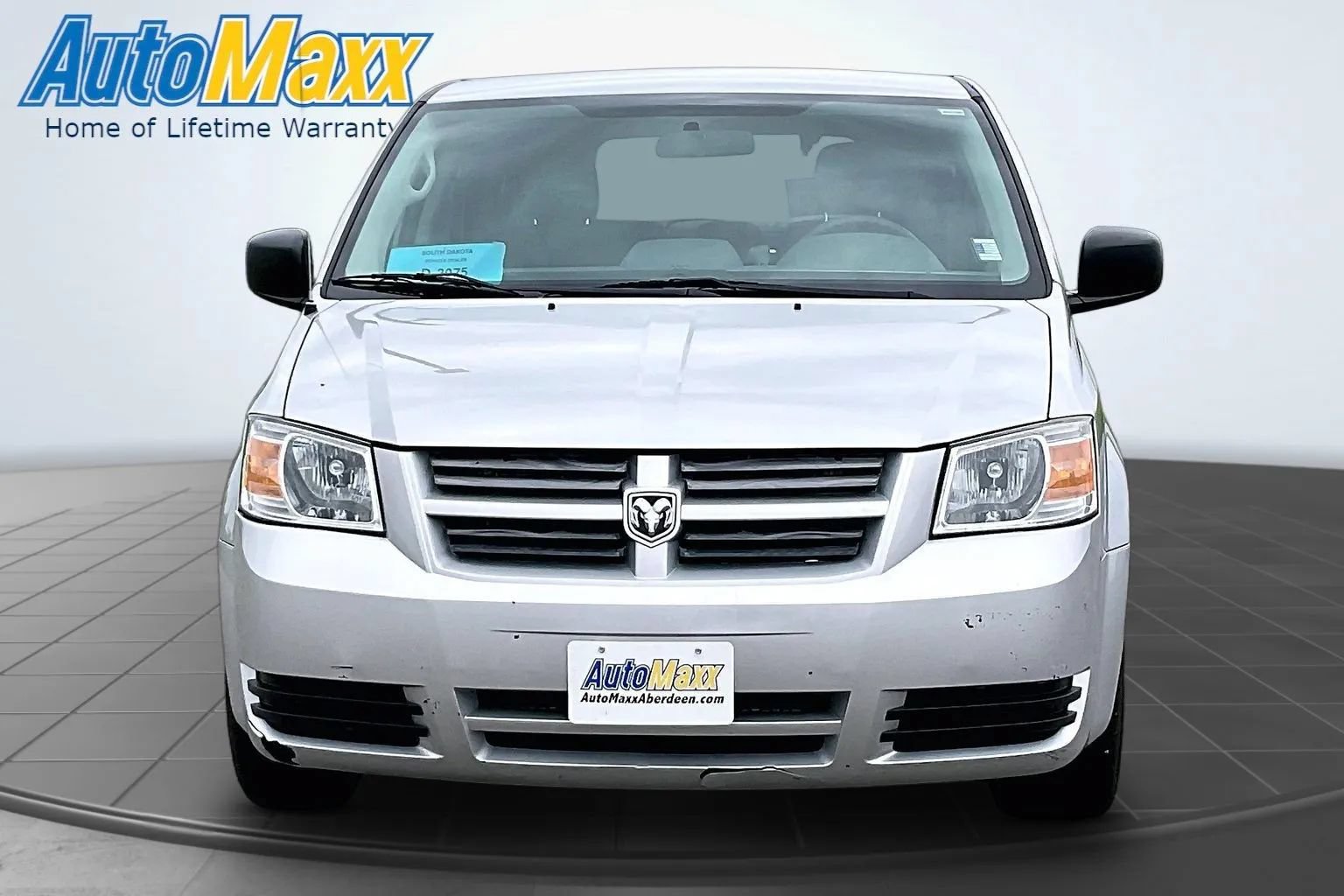 Used 2010 Dodge Grand Caravan SE FWD image 2