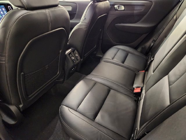 Used 2023 Volvo XC40 B5 Ultimate w/ Protection Package Premier AWD/4WD image 30