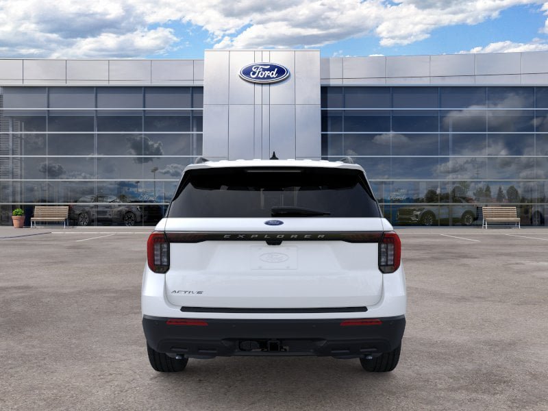 New 2026 Ford Explorer Active RWD image 13
