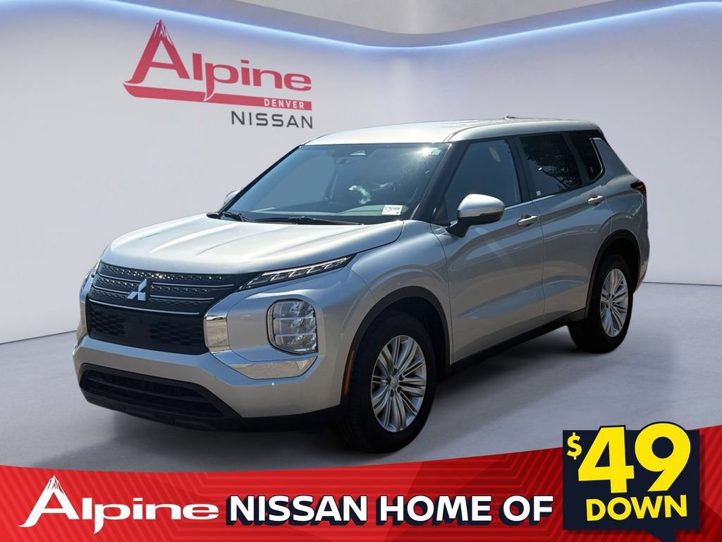 Used 2024 Mitsubishi Outlander ES FWD image 1